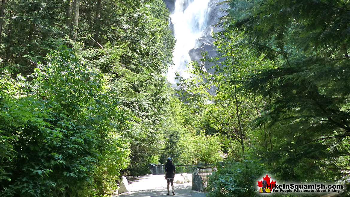 Shannon Falls in Squamish